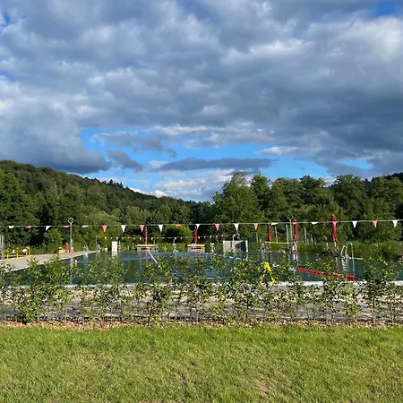 Naturnahe In Der Burgenstadt Apartment